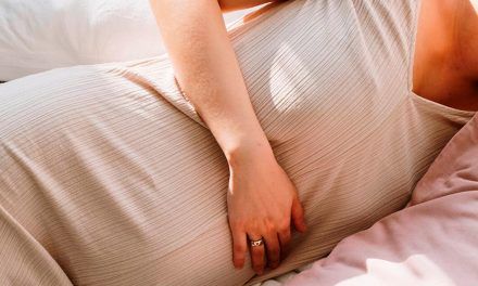 Todo lo que debes saber sobre roncar en el embarazo