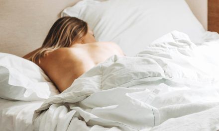 ¿Cuál es la mejor almohada para dormir de lado?