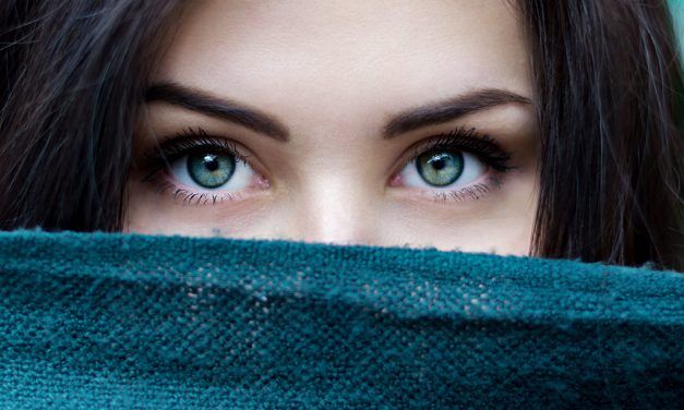 Temblor en el ojo: cuáles son las causas y cómo evitarlo