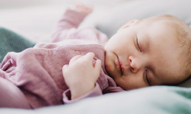 Cómo duerme un recién nacido